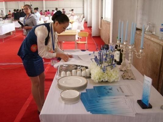 学生参加第五届全国旅游院校专业技能大赛/bevictor伟德国际1946官网供图