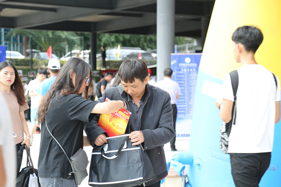 0Y8A2551.JPG 0Y8A2551.JPG