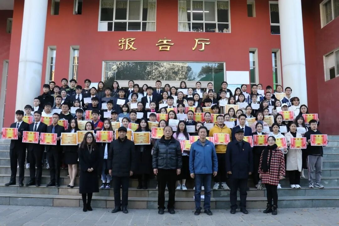 1175405C5E2BA0306D82882DF7A13CD6.jpg 1175405C5E2BA0306D82882DF7A13CD6.jpg