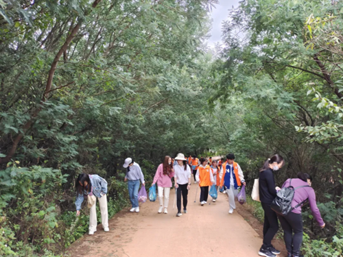 志愿服务情,奉献我先行——长虫山志愿者活动(修改版)226.png 志愿服务情,奉献我先行——长虫山志愿者活动(修改版)226.png