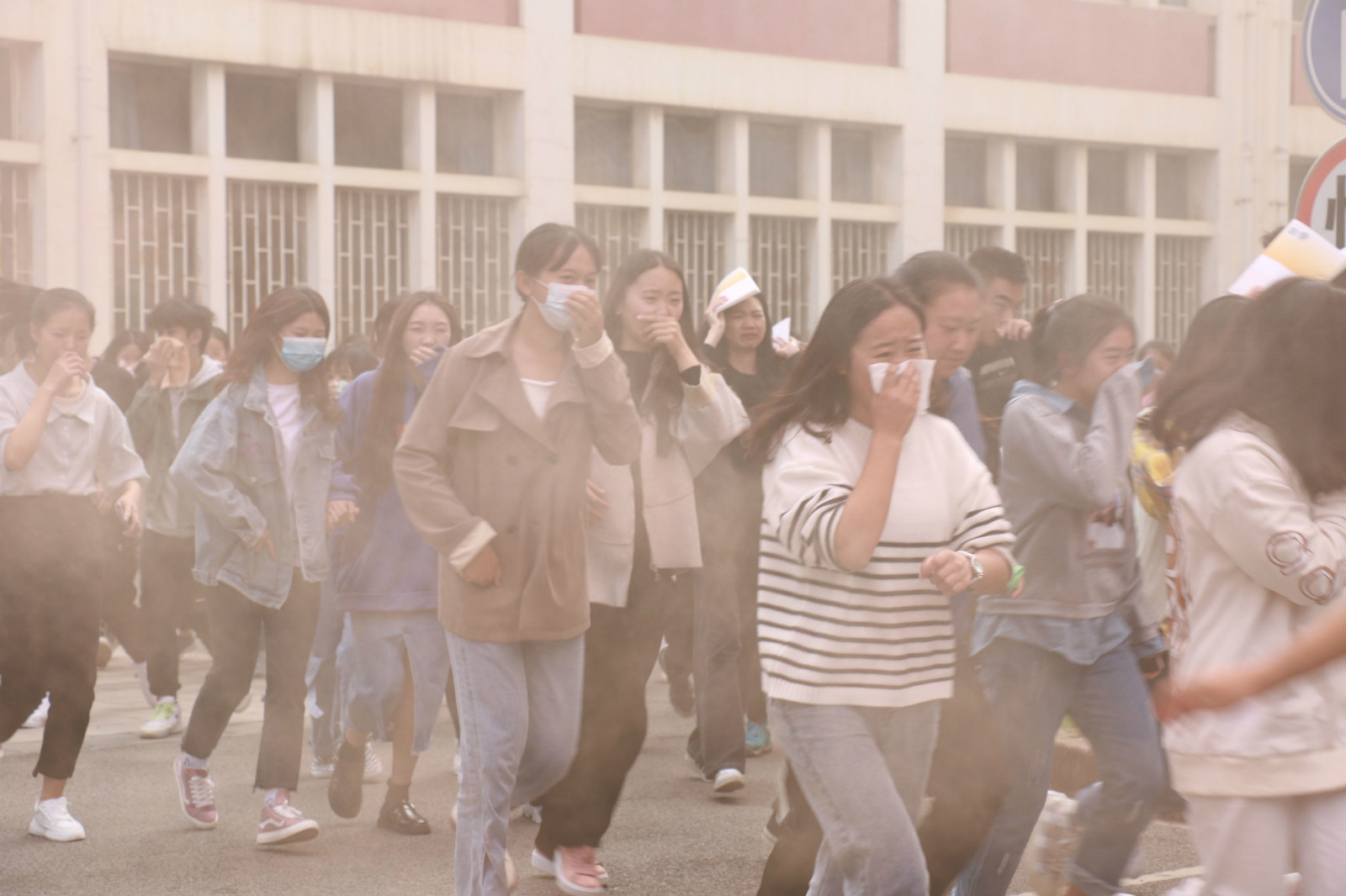 跑出1meitu_5.jpg 跑出1meitu_5.jpg