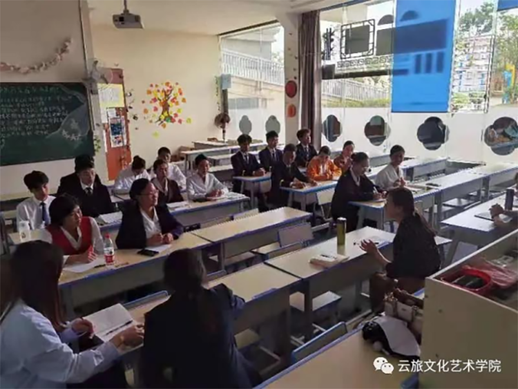 文化艺术学院召开期中教学座谈会,深入了解学生学习生活方方面面294.png