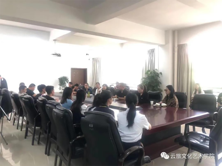 文化艺术学院召开期中教学座谈会,深入了解学生学习生活方方面面297.png
