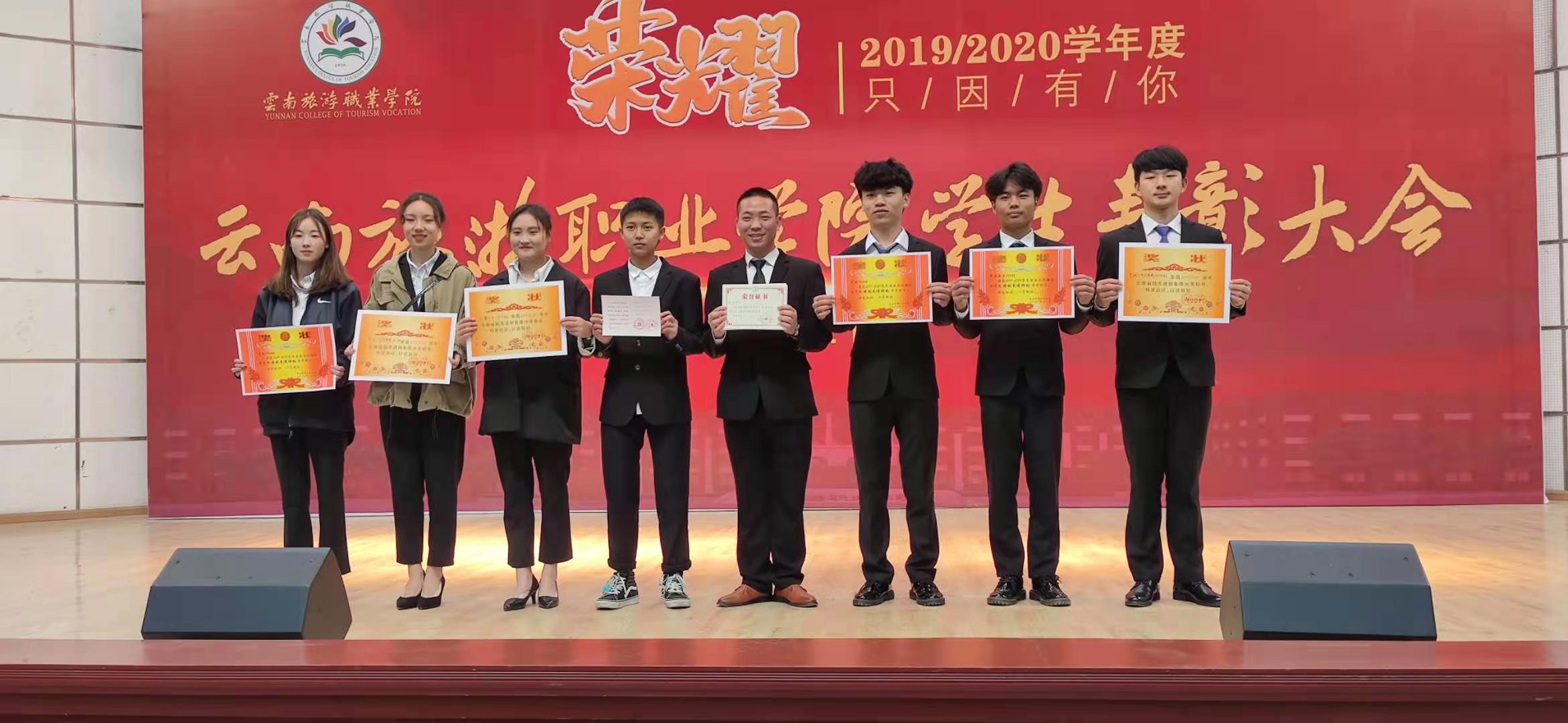 416067EBA21576B919212087FC26F3A4.jpg 416067EBA21576B919212087FC26F3A4.jpg