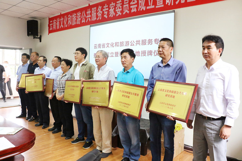 7B3A8213.JPG 7B3A8213.JPG