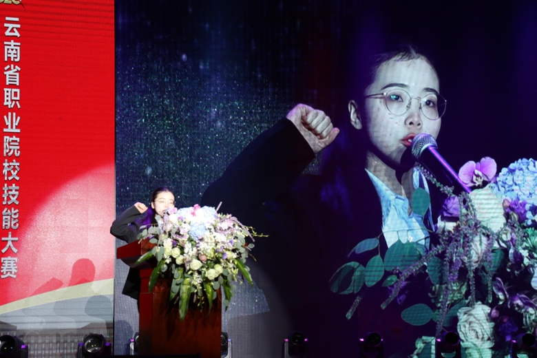 学生宣誓.JPG.jpg 学生宣誓.JPG.jpg