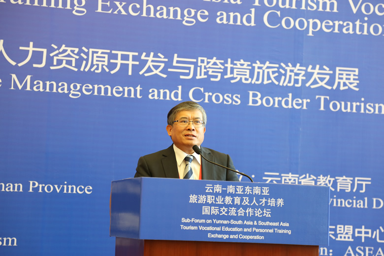 伏润民.JPG 伏润民.JPG