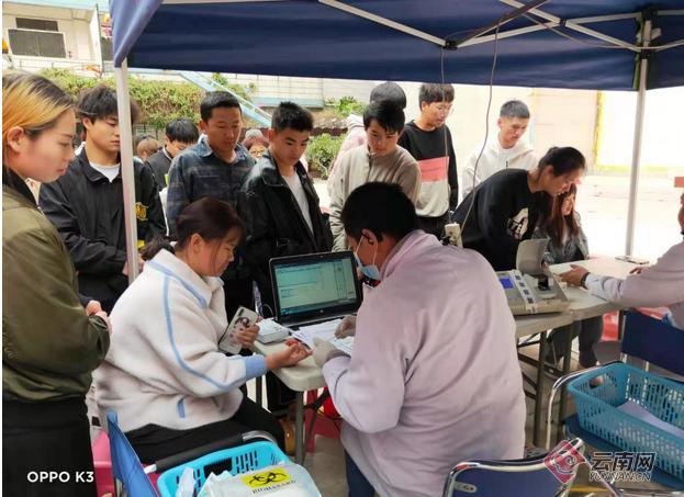 60B8E25F06EED2492FAD4B4CA1A085E5.jpg 60B8E25F06EED2492FAD4B4CA1A085E5.jpg