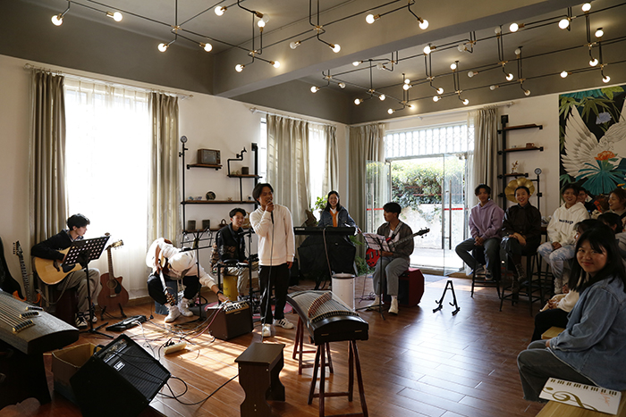 image001.jpg image001.jpg