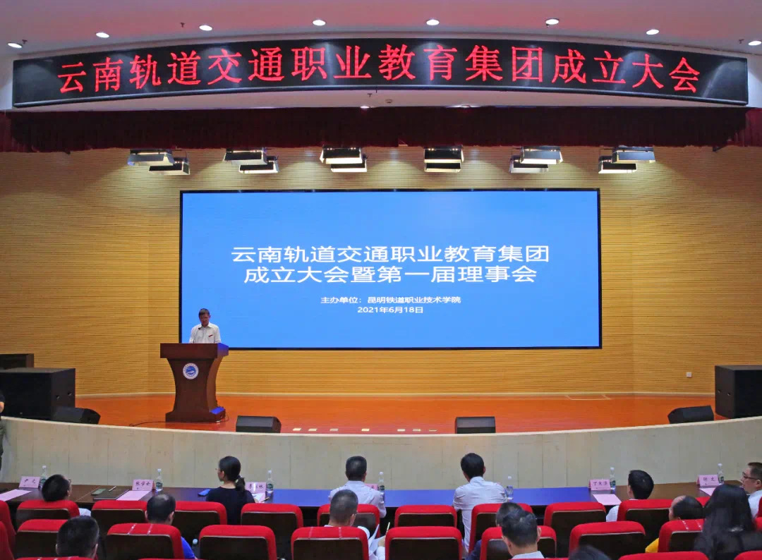 {835AA065-CF7A-2F78-6A9B-28876A6E3FA6}.jpg {835AA065-CF7A-2F78-6A9B-28876A6E3FA6}.jpg