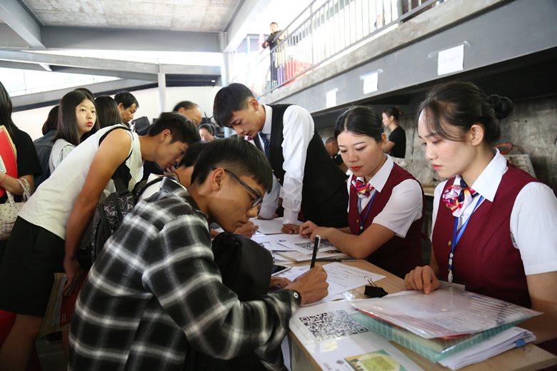 0Y8A8952.JPG 0Y8A8952.JPG