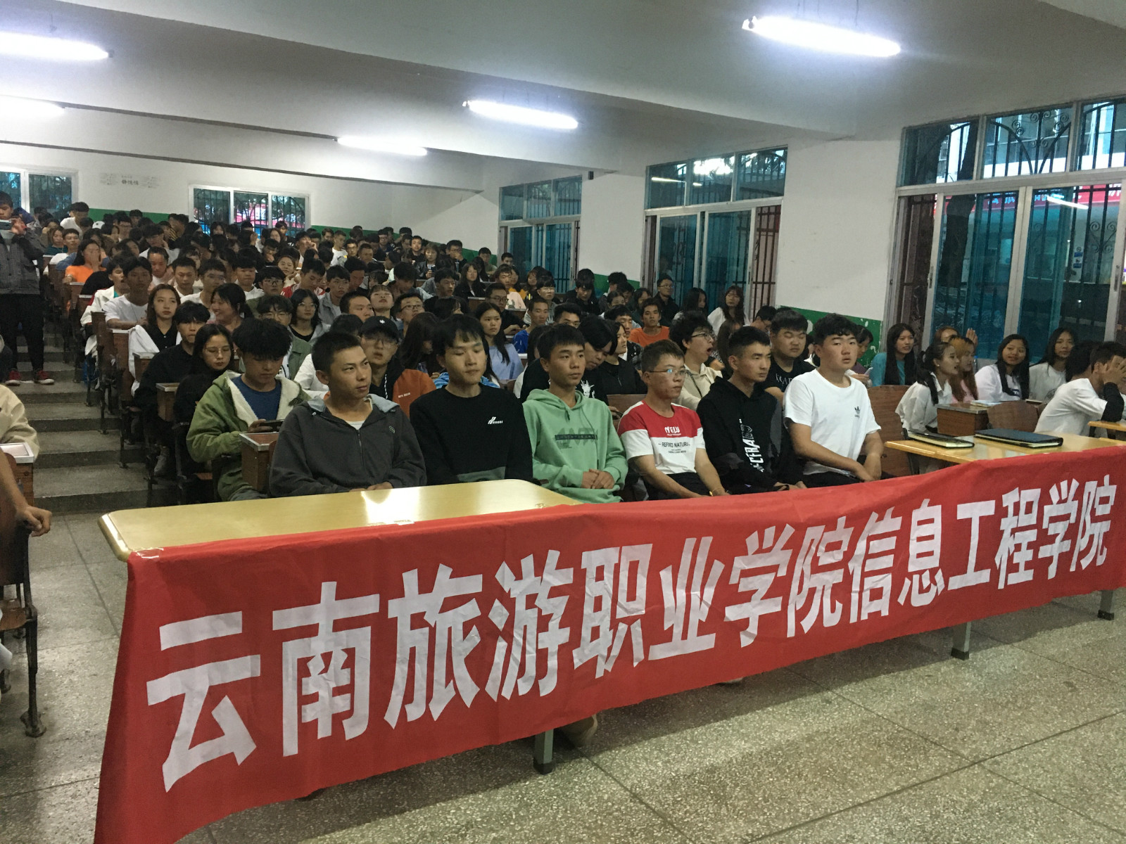 9EA4961187DA81D48F9ADB287FE49F64_meitu_2.jpg 9EA4961187DA81D48F9ADB287FE49F64_meitu_2.jpg