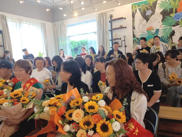 桃李满天下,难忘恩师情(1)470.png 桃李满天下,难忘恩师情(1)470.png