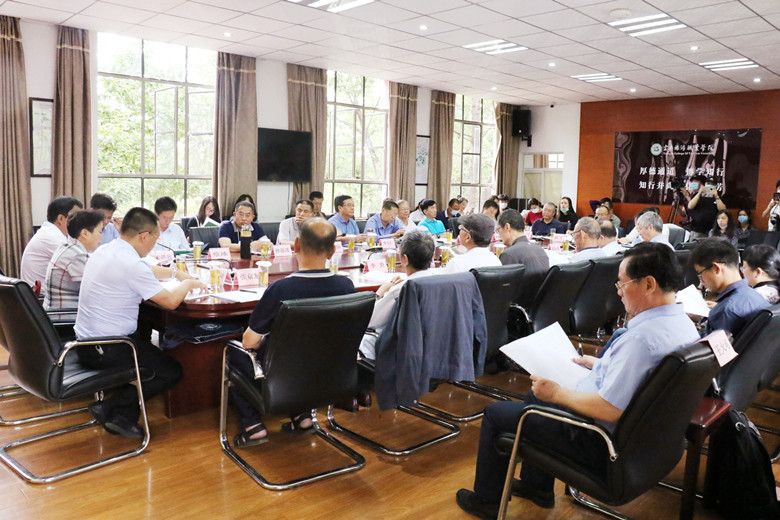 7B3A8041.JPG 7B3A8041.JPG