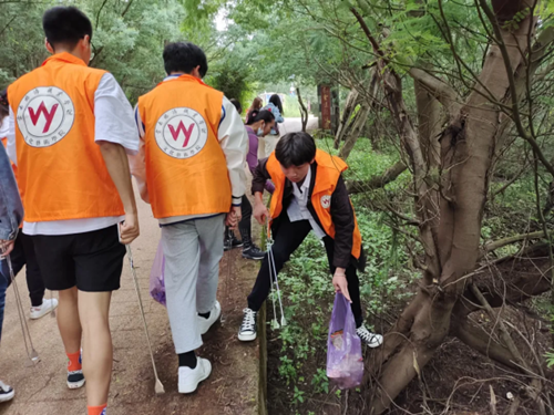 志愿服务情,奉献我先行——长虫山志愿者活动(修改版)228.png 志愿服务情,奉献我先行——长虫山志愿者活动(修改版)228.png