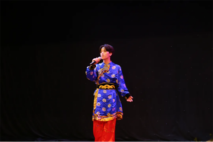 文化艺术学院民族表演艺术19级“正青春、不负遇见”结业汇演圆满落幕604.png 文化艺术学院民族表演艺术19级“正青春、不负遇见”结业汇演圆满落幕604.png