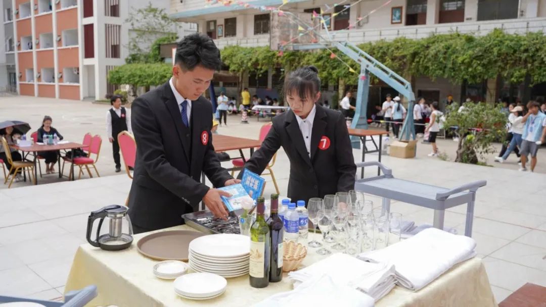 D85CAE3D49E84445D0EB8E1CFEC4ACA9.jpg D85CAE3D49E84445D0EB8E1CFEC4ACA9.jpg